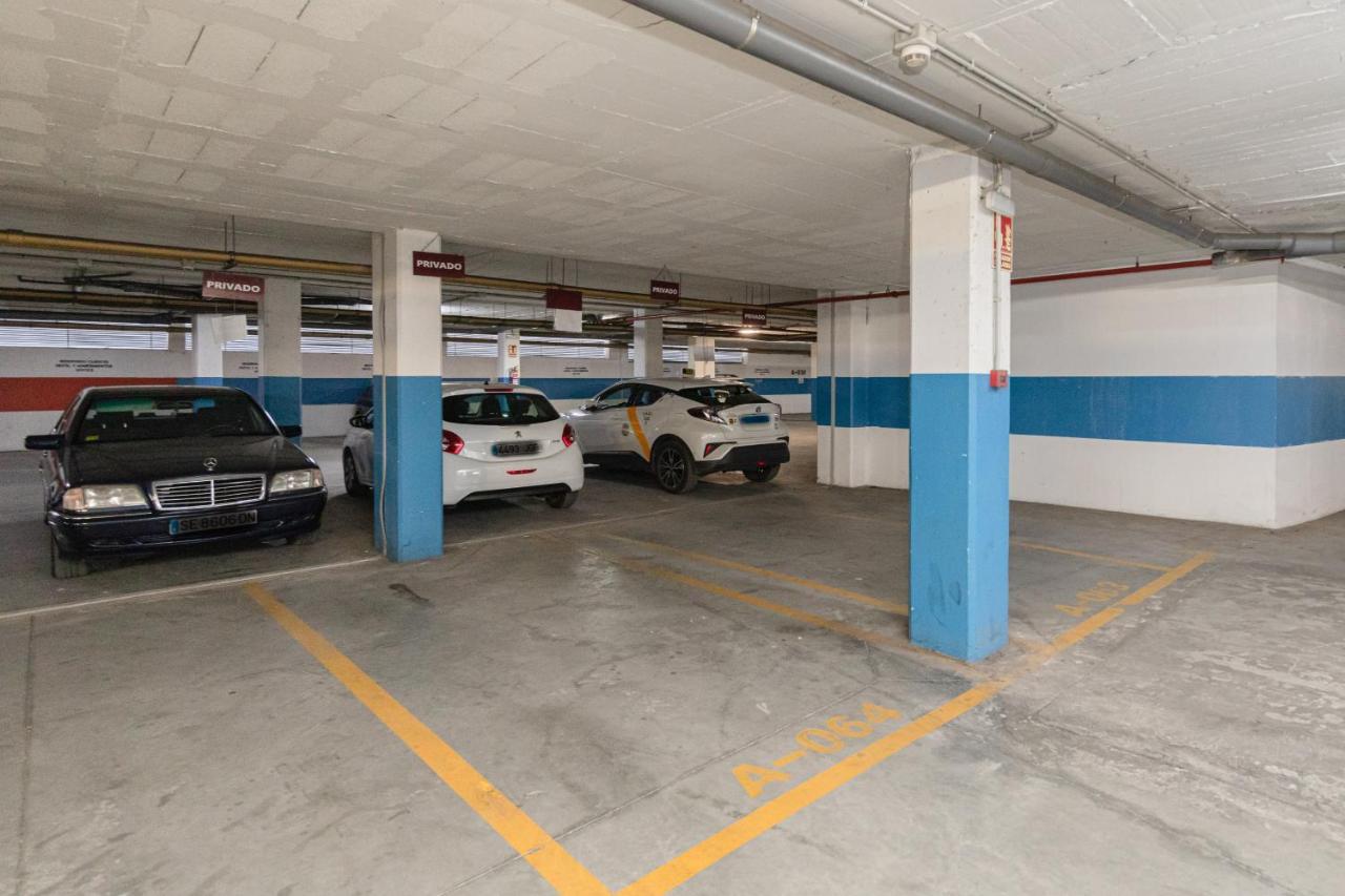 Apartment With Free Parking And Pool Bormujos Exterior foto